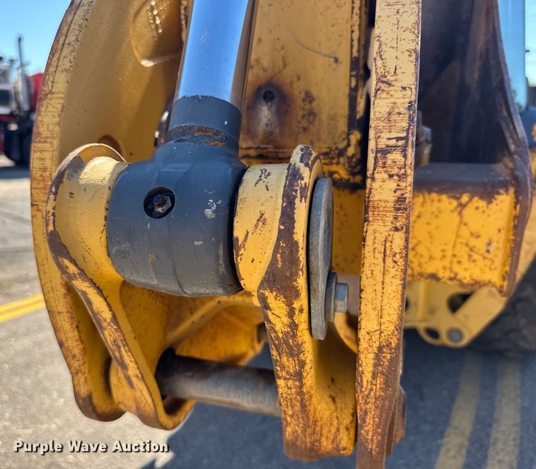 image for item ER2420 2005 John Deere 310G backhoe