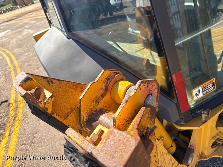 image for item ER2420 2005 John Deere 310G backhoe