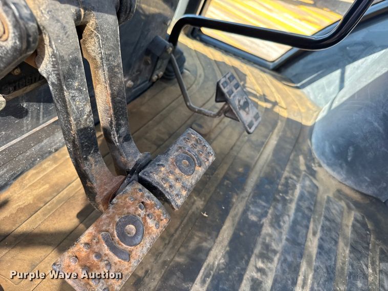 image for item ER2420 2005 John Deere 310G backhoe