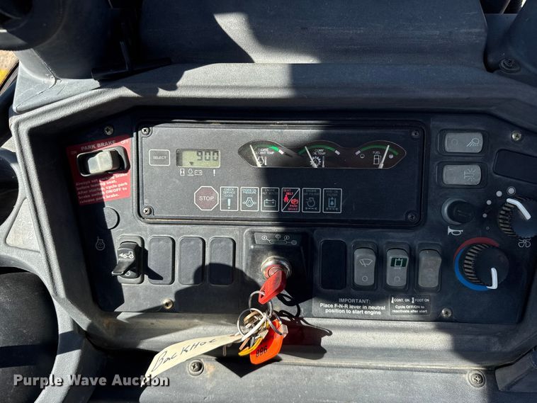 image for item ER2420 2005 John Deere 310G backhoe