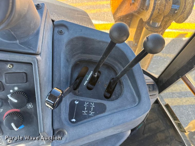 image for item ER2420 2005 John Deere 310G backhoe