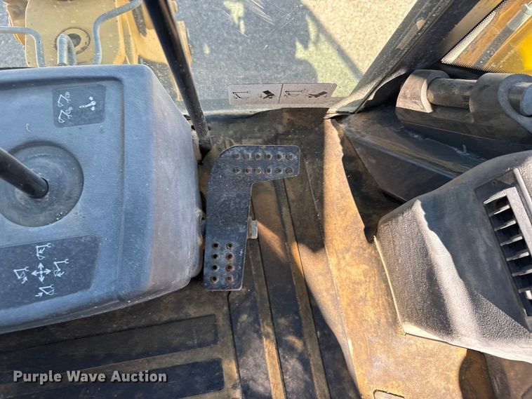 image for item ER2420 2005 John Deere 310G backhoe