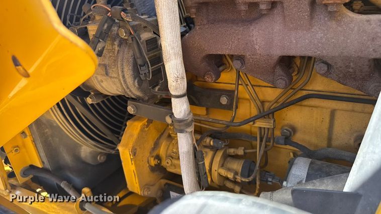 image for item ER2420 2005 John Deere 310G backhoe