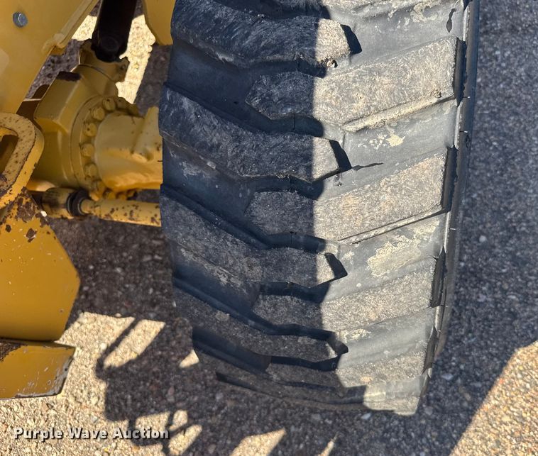 image for item ER2420 2005 John Deere 310G backhoe