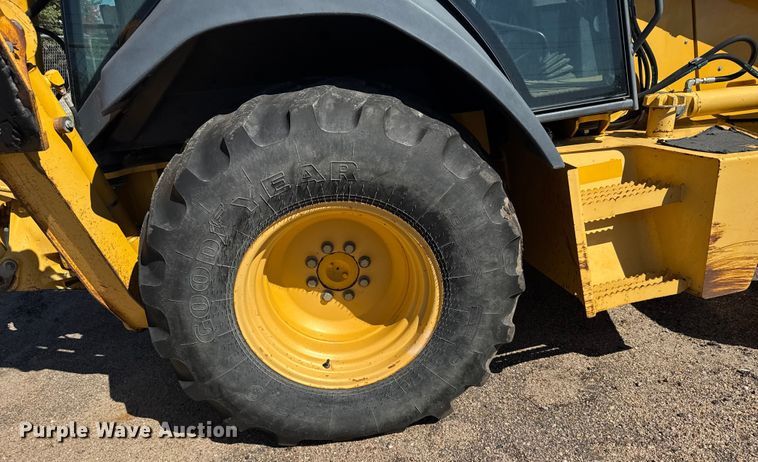 image for item ER2420 2005 John Deere 310G backhoe