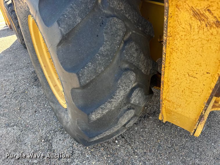 image for item ER2420 2005 John Deere 310G backhoe