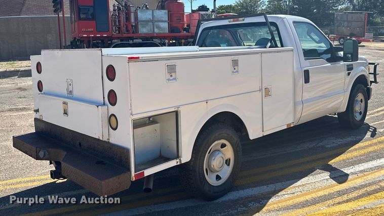 image for item ER2421 2008 Ford F250 Super Duty utility bed pickup truck
