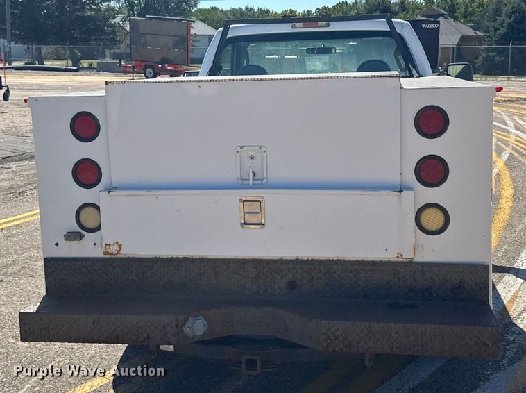 image for item ER2421 2008 Ford F250 Super Duty utility bed pickup truck