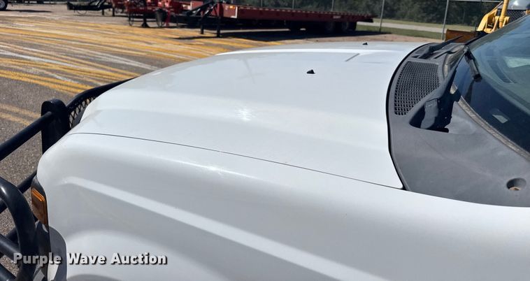 image for item ER2421 2008 Ford F250 Super Duty utility bed pickup truck