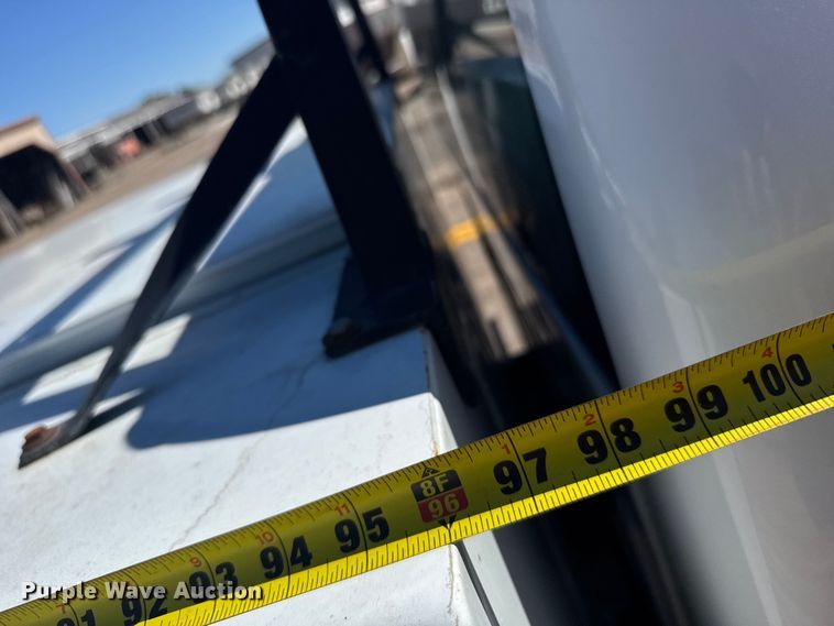 image for item ER2421 2008 Ford F250 Super Duty utility bed pickup truck