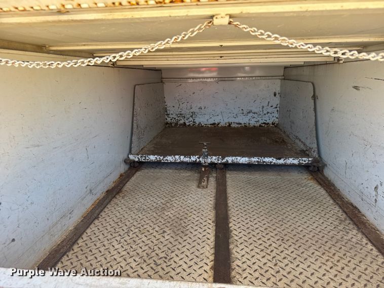 image for item ER2421 2008 Ford F250 Super Duty utility bed pickup truck