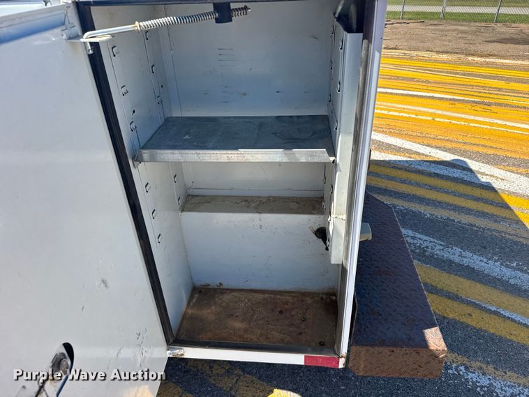 image for item ER2421 2008 Ford F250 Super Duty utility bed pickup truck