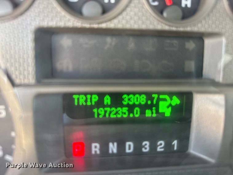 image for item ER2421 2008 Ford F250 Super Duty utility bed pickup truck