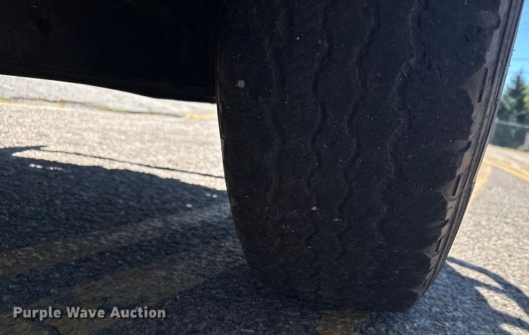 image for item ER2421 2008 Ford F250 Super Duty utility bed pickup truck