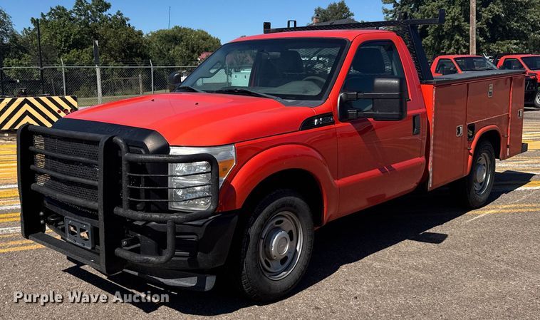 image for item ER2422 2011 Ford F250 Super Duty utility bed pickup truck