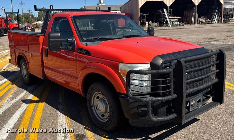 image for item ER2422 2011 Ford F250 Super Duty utility bed pickup truck