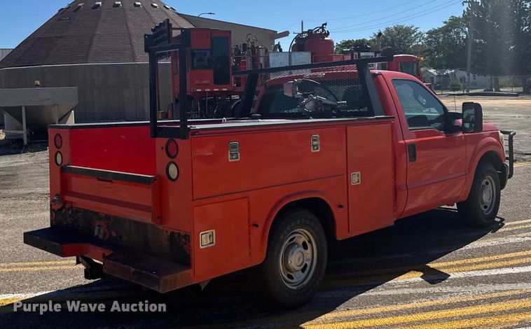 image for item ER2422 2011 Ford F250 Super Duty utility bed pickup truck