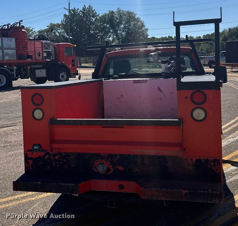 image for item ER2422 2011 Ford F250 Super Duty utility bed pickup truck