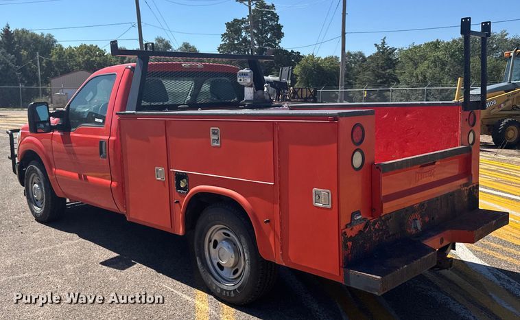 image for item ER2422 2011 Ford F250 Super Duty utility bed pickup truck