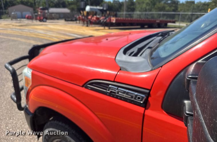 image for item ER2422 2011 Ford F250 Super Duty utility bed pickup truck