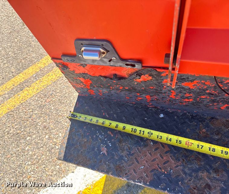 image for item ER2422 2011 Ford F250 Super Duty utility bed pickup truck