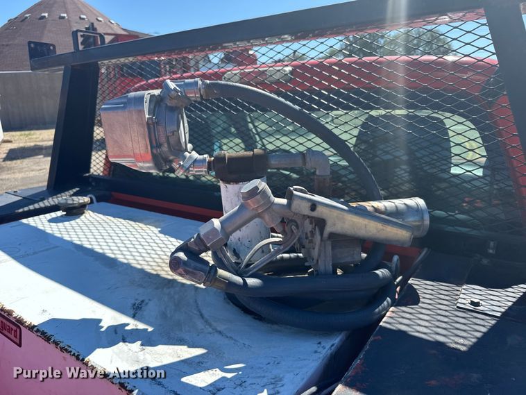 image for item ER2422 2011 Ford F250 Super Duty utility bed pickup truck