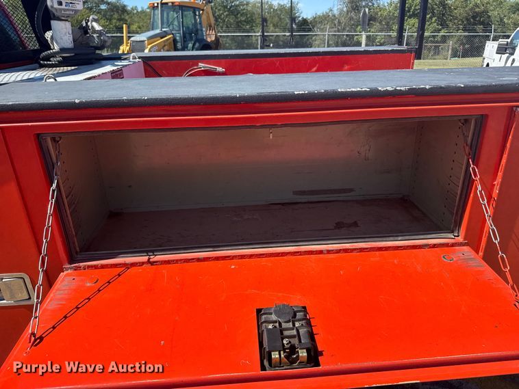 image for item ER2422 2011 Ford F250 Super Duty utility bed pickup truck