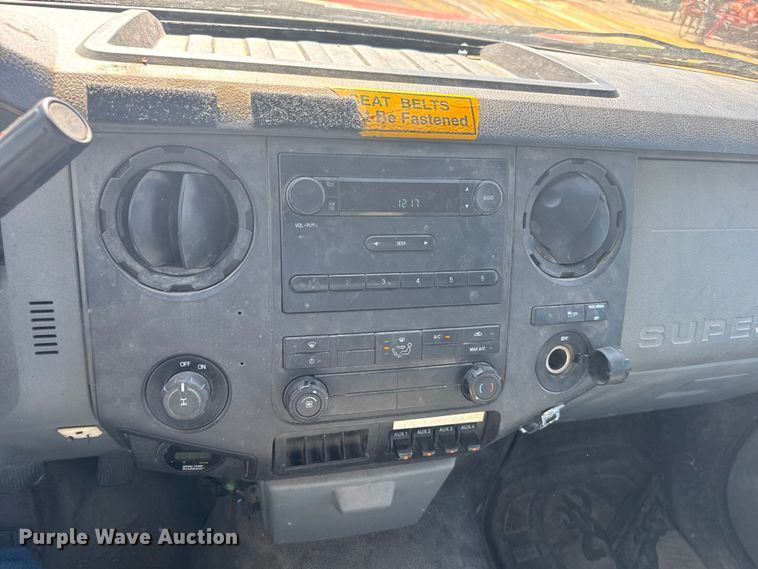 image for item ER2422 2011 Ford F250 Super Duty utility bed pickup truck