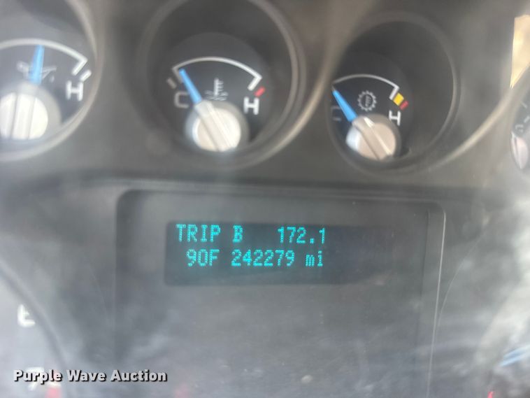 image for item ER2422 2011 Ford F250 Super Duty utility bed pickup truck