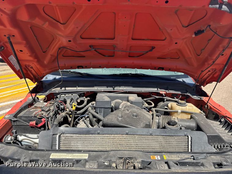 image for item ER2422 2011 Ford F250 Super Duty utility bed pickup truck