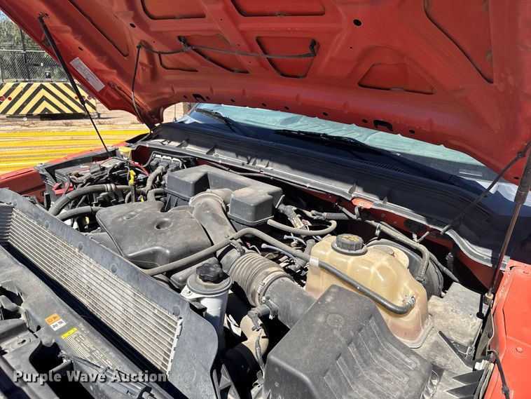 image for item ER2422 2011 Ford F250 Super Duty utility bed pickup truck