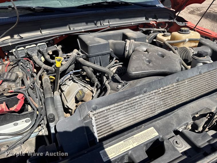 image for item ER2422 2011 Ford F250 Super Duty utility bed pickup truck