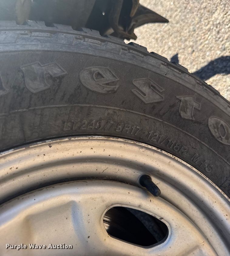 image for item ER2422 2011 Ford F250 Super Duty utility bed pickup truck