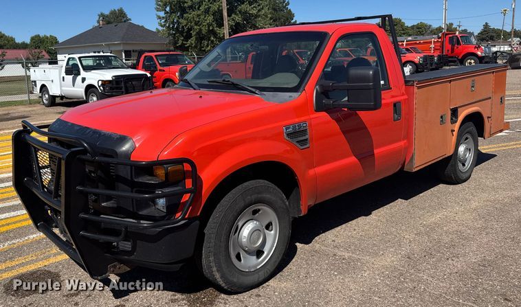 image for item ER2423 2009 Ford F250 Super Duty utility bed pickup truck