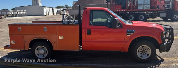 image for item ER2423 2009 Ford F250 Super Duty utility bed pickup truck