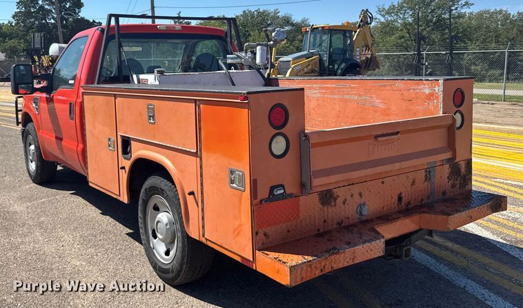 image for item ER2423 2009 Ford F250 Super Duty utility bed pickup truck