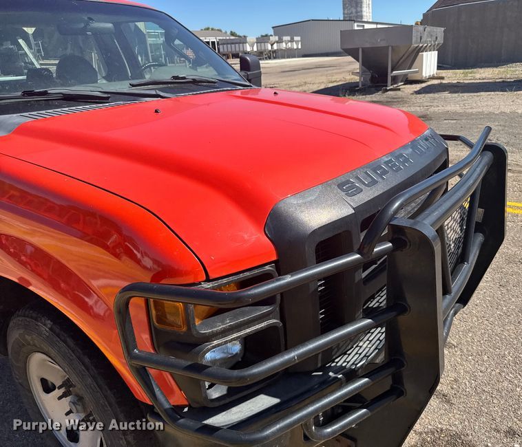 image for item ER2423 2009 Ford F250 Super Duty utility bed pickup truck