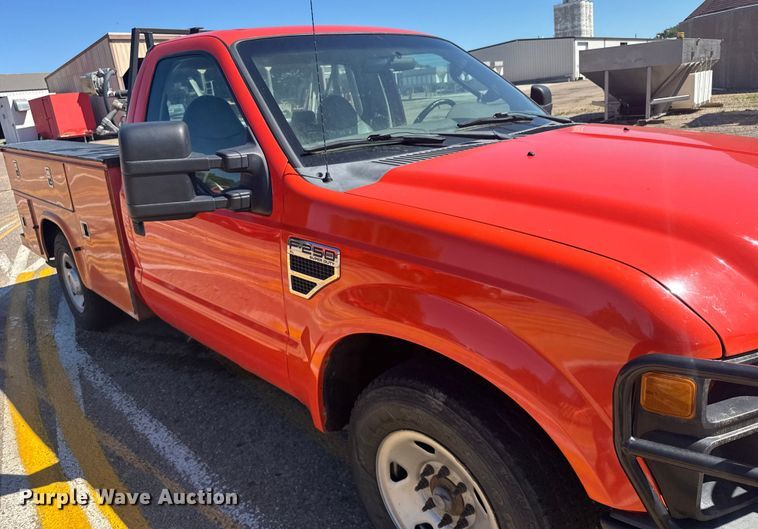 image for item ER2423 2009 Ford F250 Super Duty utility bed pickup truck