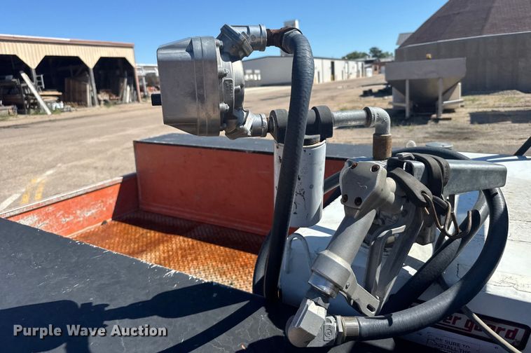 image for item ER2423 2009 Ford F250 Super Duty utility bed pickup truck