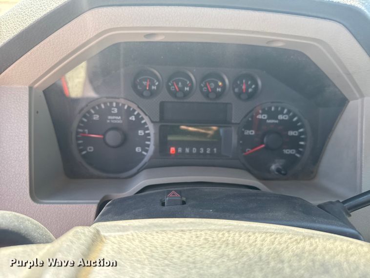 image for item ER2423 2009 Ford F250 Super Duty utility bed pickup truck