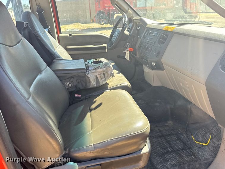 image for item ER2423 2009 Ford F250 Super Duty utility bed pickup truck