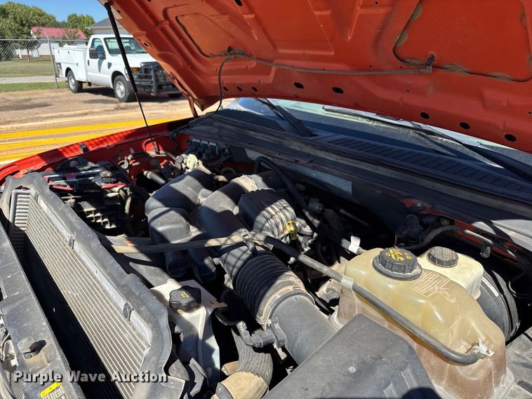 image for item ER2423 2009 Ford F250 Super Duty utility bed pickup truck