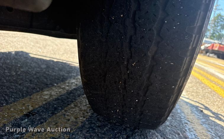 image for item ER2423 2009 Ford F250 Super Duty utility bed pickup truck