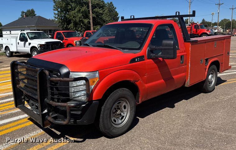 image for item ER2424 2011 Ford F250 Super Duty utility bed pickup truck