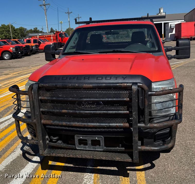 image for item ER2424 2011 Ford F250 Super Duty utility bed pickup truck