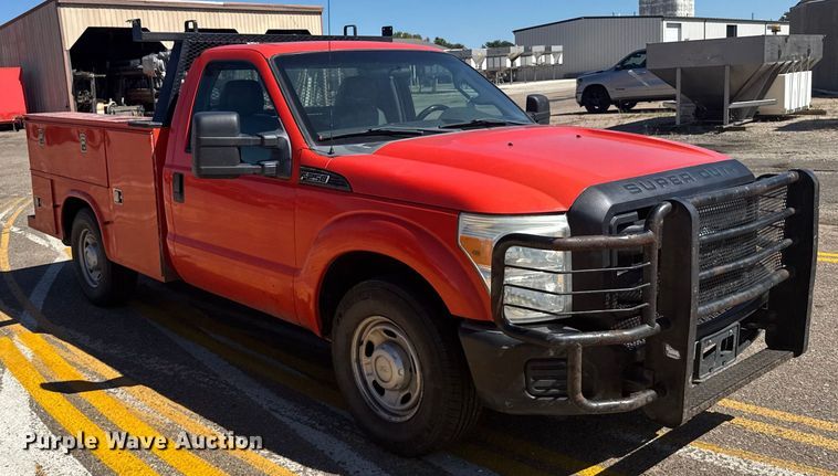 image for item ER2424 2011 Ford F250 Super Duty utility bed pickup truck
