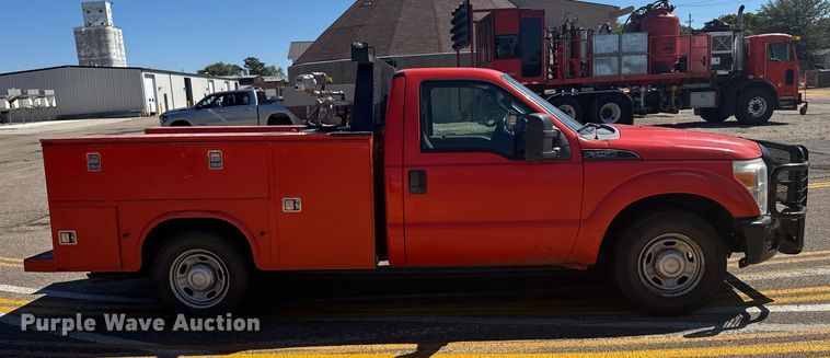 image for item ER2424 2011 Ford F250 Super Duty utility bed pickup truck