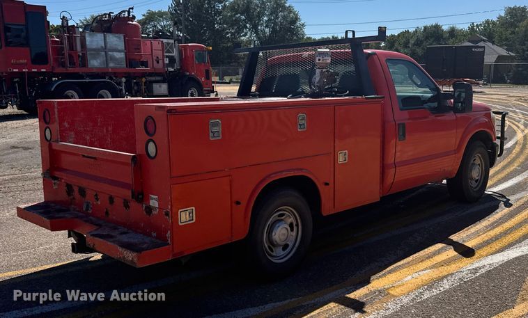 image for item ER2424 2011 Ford F250 Super Duty utility bed pickup truck