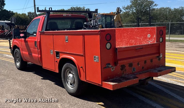 image for item ER2424 2011 Ford F250 Super Duty utility bed pickup truck