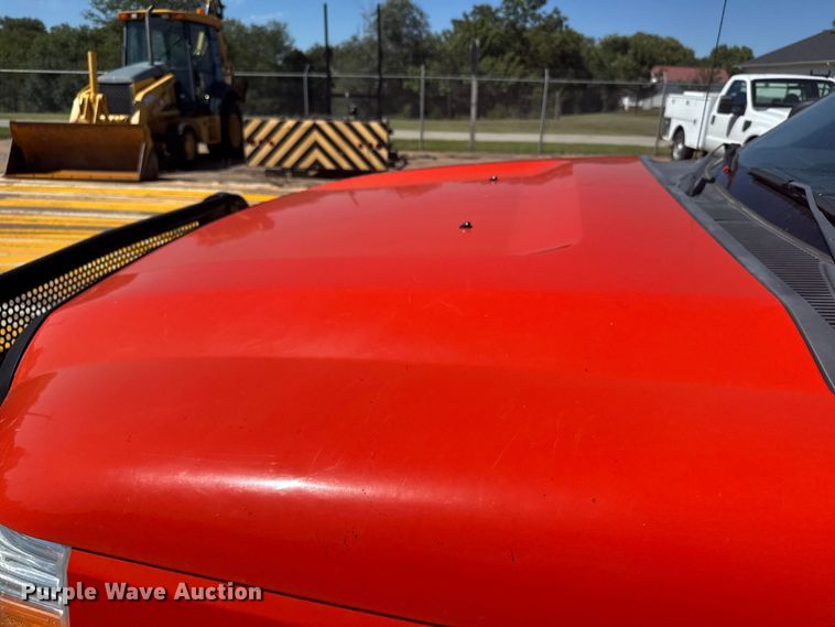 image for item ER2424 2011 Ford F250 Super Duty utility bed pickup truck